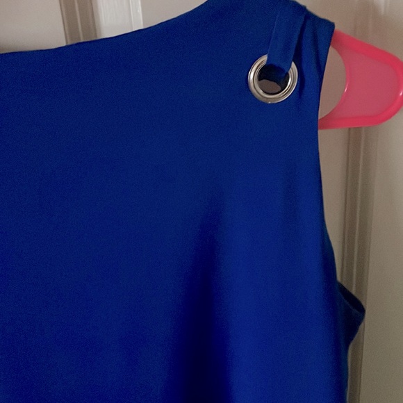 Beautiful Carmen Asymmetric Top! - Picture 13 of 13